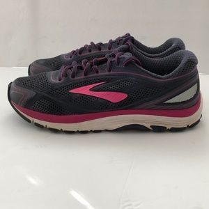 Brooks Sneakers Athletic Shoes Dyad 9 Size 8.5 Wide